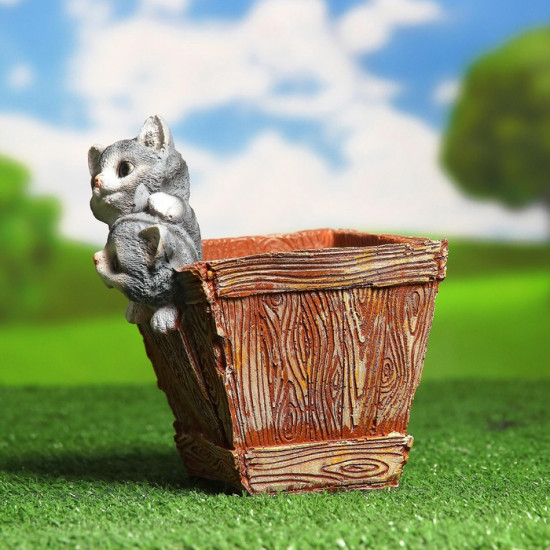 Декоративное кашпо для цветов «Ящик с котятами»