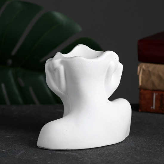 Фигурное кашпо для цветов «Майя»