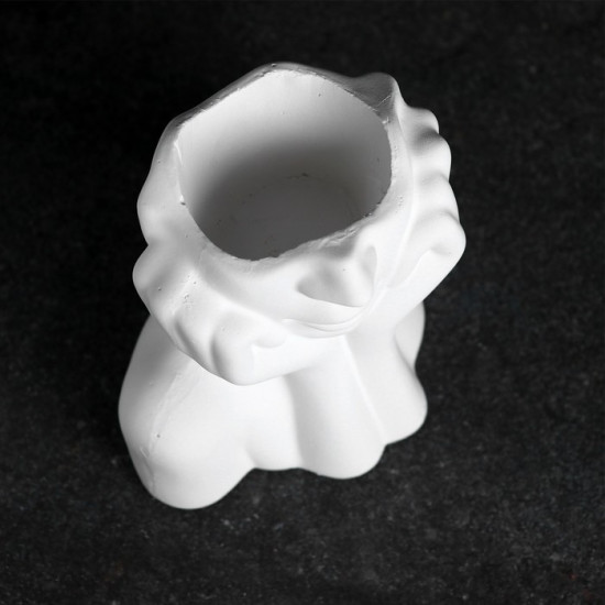 Фигурное кашпо для цветов «Майя»