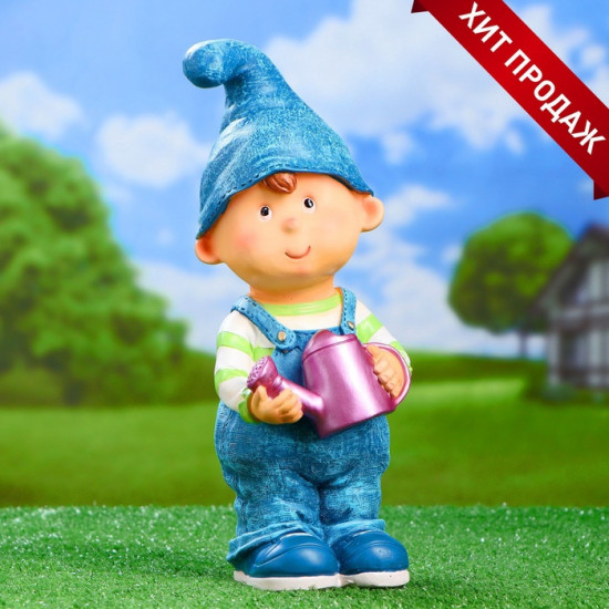 Садовая фигура из полистоуна «Мальчик-гном с лейкой»