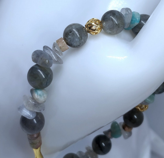 Женский браслет из натурального камня