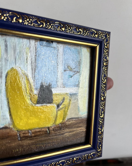 Миниатюрная картина «Котик на кресле»