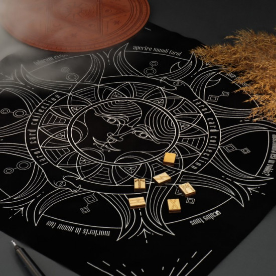 Скатерть для гадания бархатная «Солнце и луна»