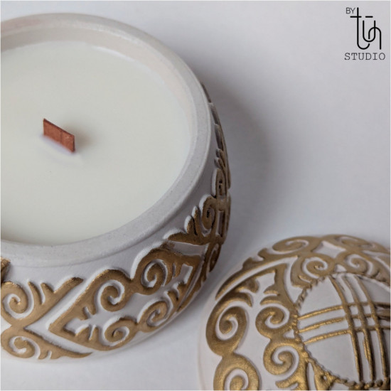 Ароматическая свеча «Алтын Юрта: Классическое Золото»