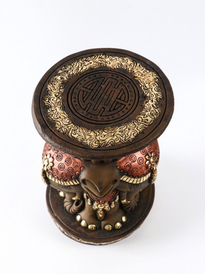 Колонна декоративная «Три слона»