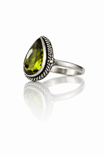 Кольцо с перидотом «Olivia»
