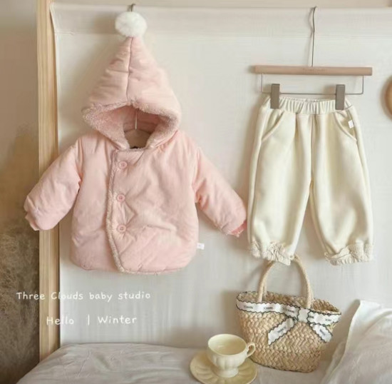 Куртка с капюшоном для девочки