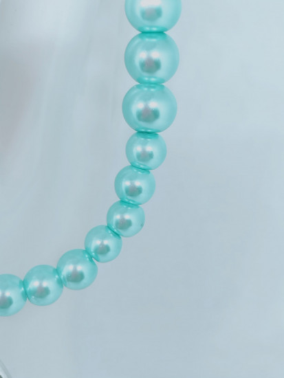 Шнурок-сотуар для смартфона с бусинами зеленого цвета