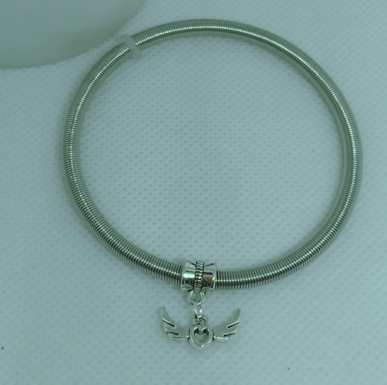 Женский браслет с подвеской «Крылья»