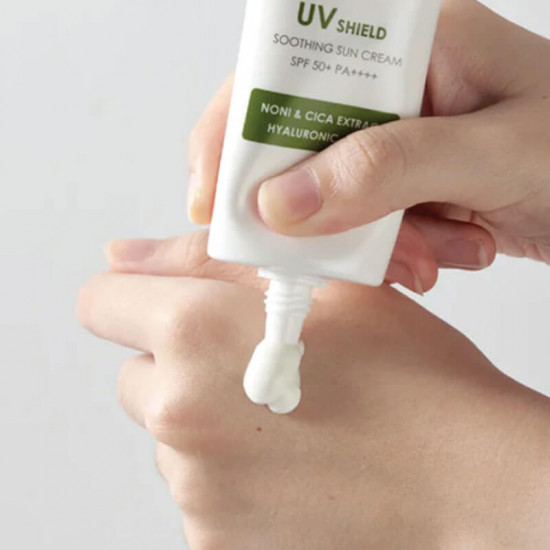 Солнцезащитный успокаивающий крем для лица «UV Shield Soothing Sun Cream»