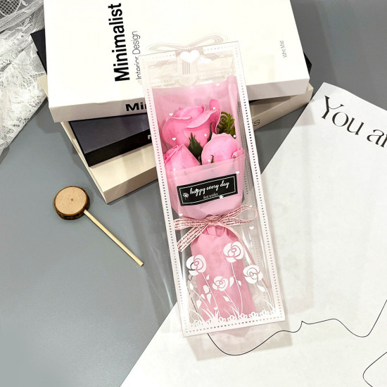 Мини-букет из мыльных роз в прозрачной коробке