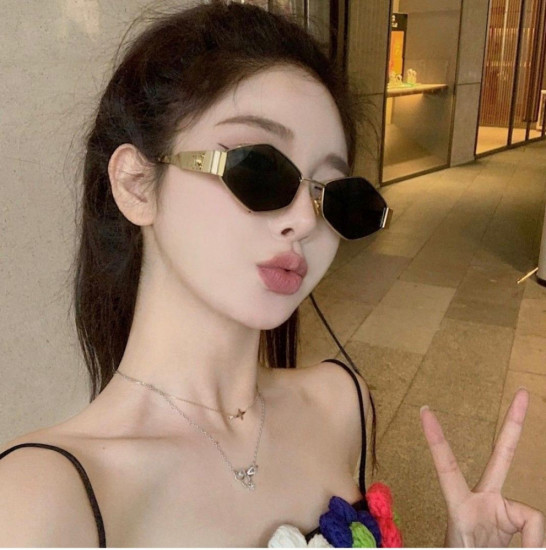 Солнцезащитные очки женские