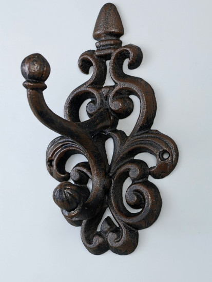 Настенный крючок декоративный «Растительный вензель»