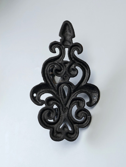 Настенный крючок декоративный «Растительный вензель»
