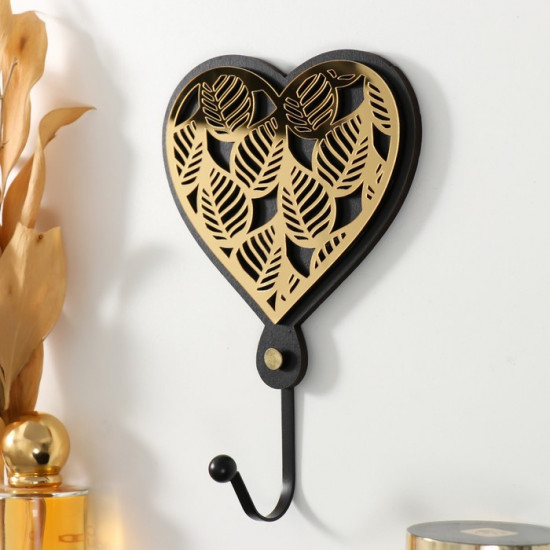 Настенный крючок декоративный «Сердце с листьями»