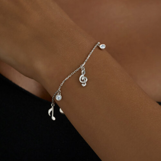 Браслет из серебра с фианитами