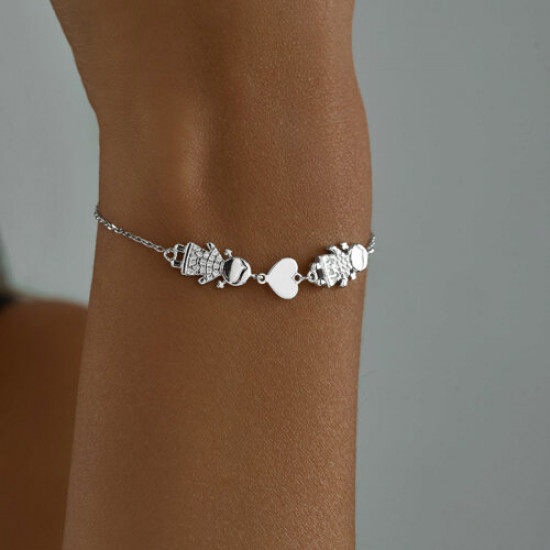 Браслет из серебра с фианитами