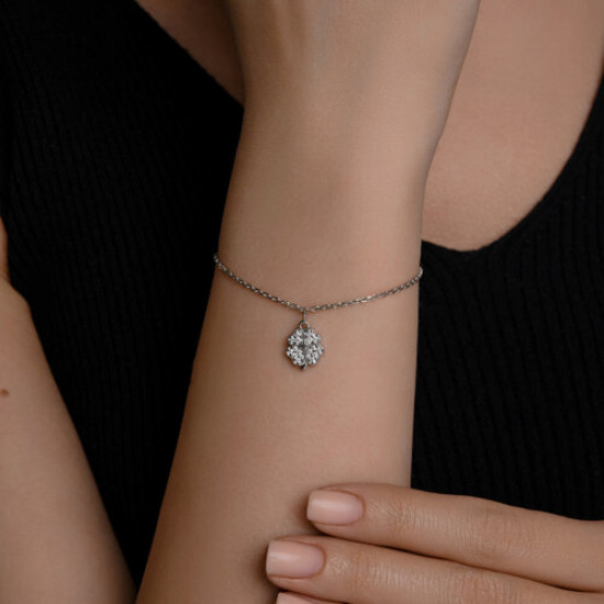 Браслет на ногу из серебра с фианитами