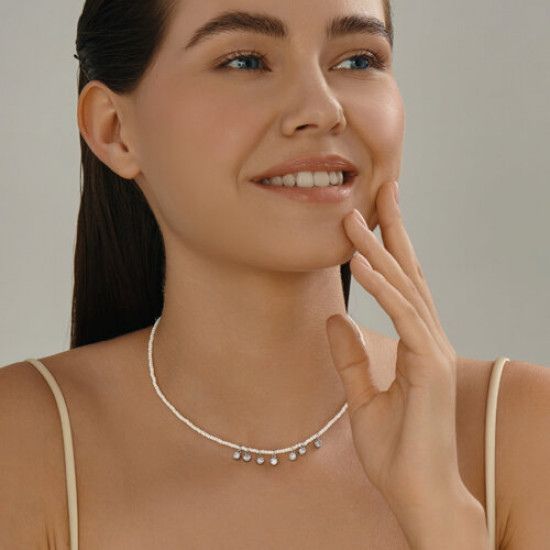 Колье из серебра с синтетическим жемчугом и фианитами