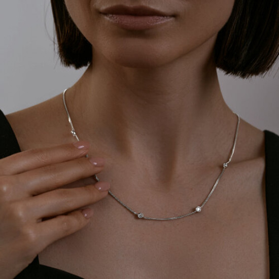 Колье из серебра с фианитами