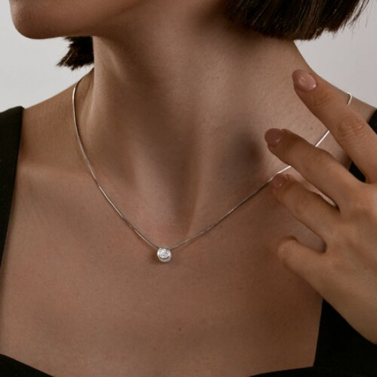 Колье из серебра с фианитом