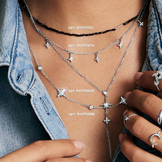 Колье из серебра со шпинелью