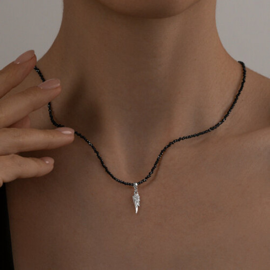 Колье из серебра со шпинелями