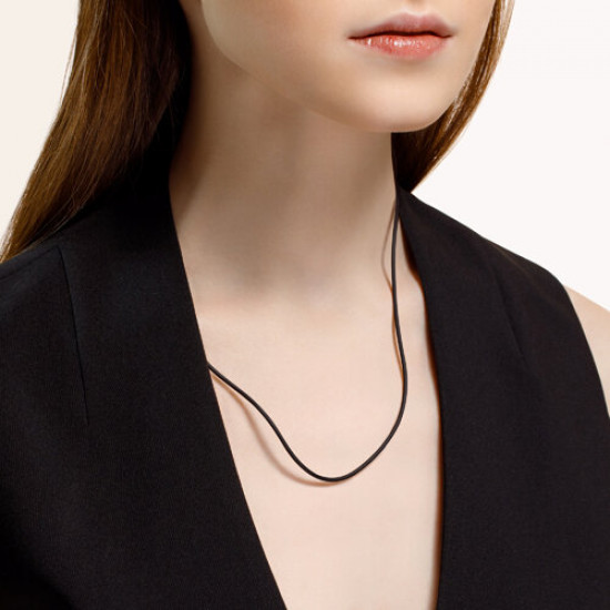 Шнурок-колье со вставкой из серебра