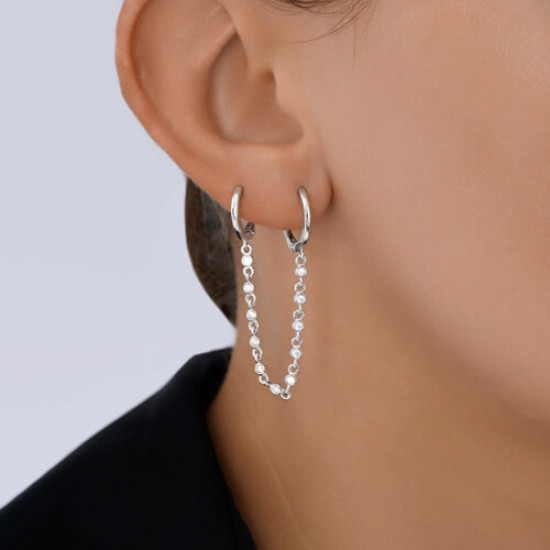 Серьга из серебра с фианитами