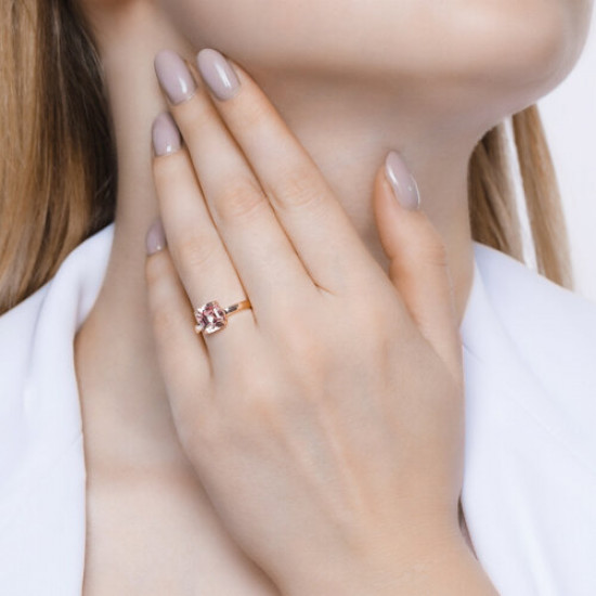 Кольцо из серебра с кристаллом