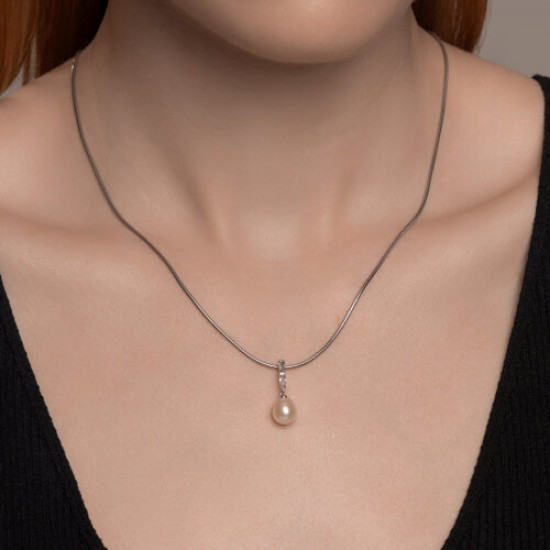 Подвеска из серебра с жемчугом и фианитами