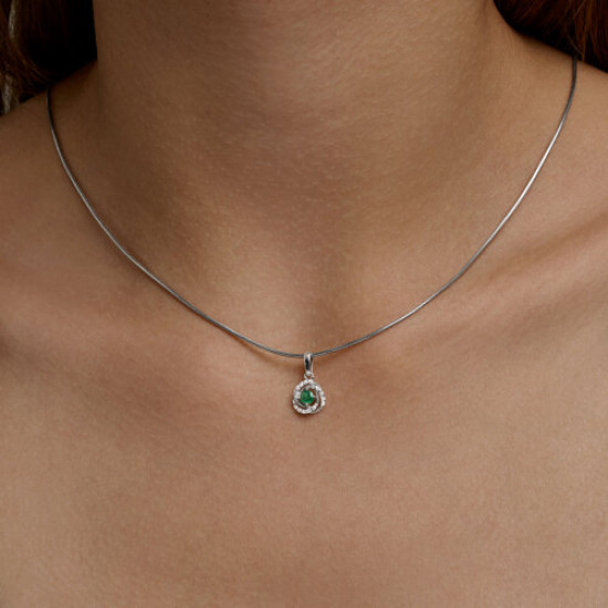 Подвеска из серебра с изумрудом и фианитами