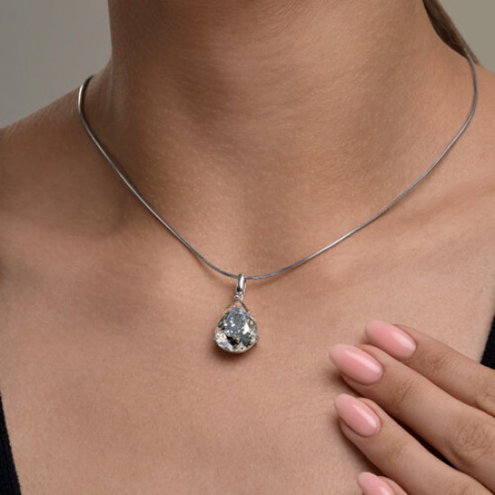 Подвеска из серебра с кристаллом