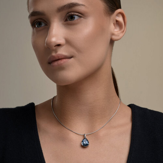 Подвеска из серебра с кристаллом