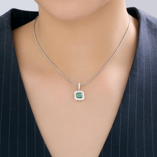 Подвеска из серебра с фианитами