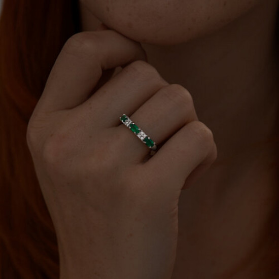 Кольцо из серебра с агатами и фианитами