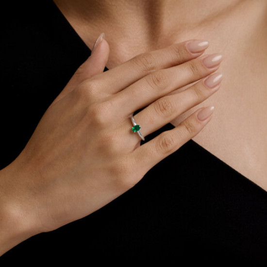 Кольцо из серебра с агатом