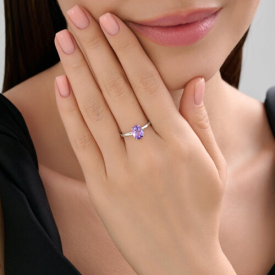 Кольцо из серебра с аметистом