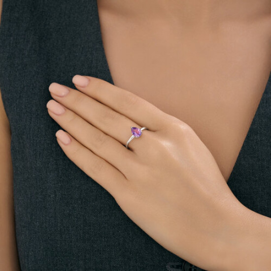 Кольцо из серебра с аметистом