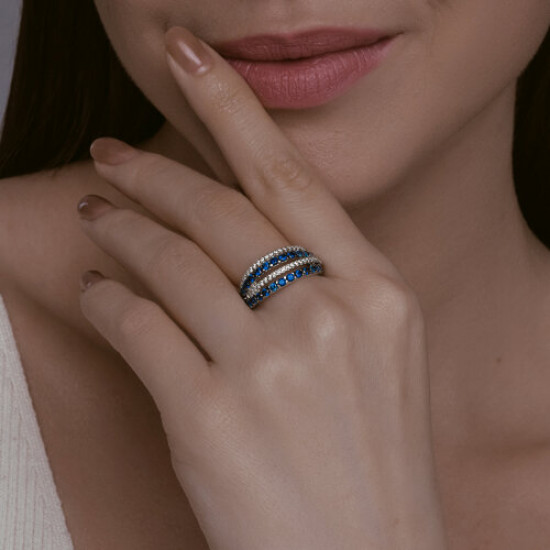 Кольцо из серебра с корундами и фианитами