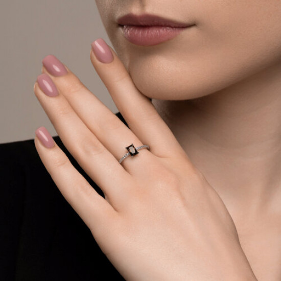 Кольцо из серебра с раухтопазом и фианитами