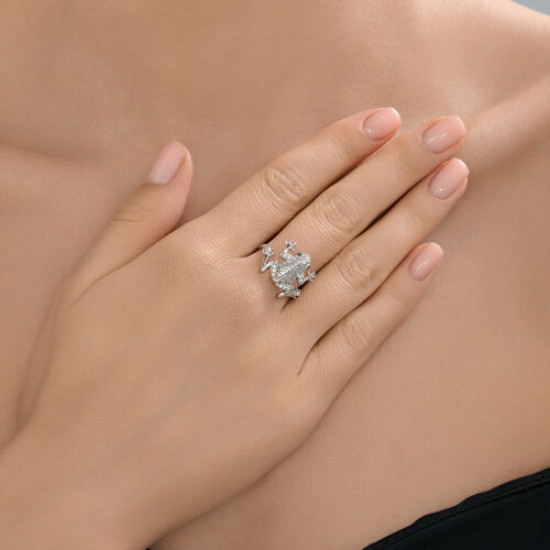 Кольцо из серебра с фианитами