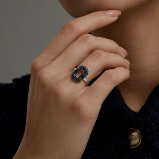 Кольцо из серебра с фианитами