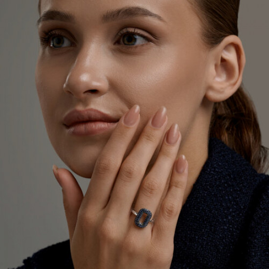 Кольцо из серебра с фианитами