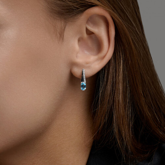 Серьги из серебра с топазами и фианитами