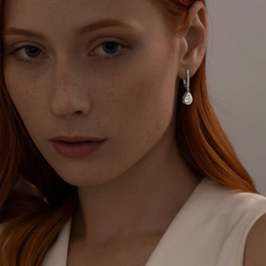 Серьги из серебра с фианитами