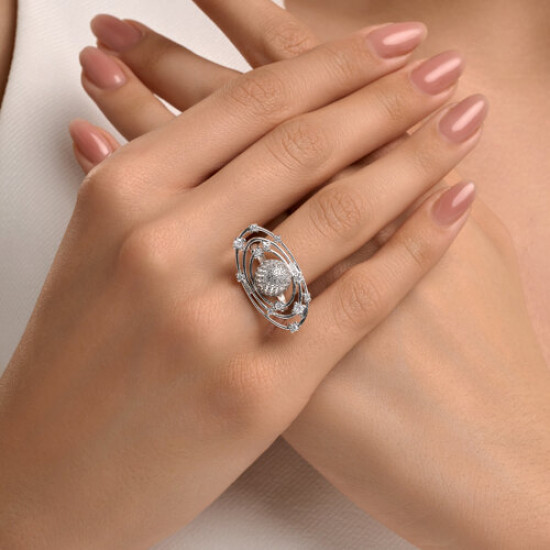 Кольцо из серебра с фианитами