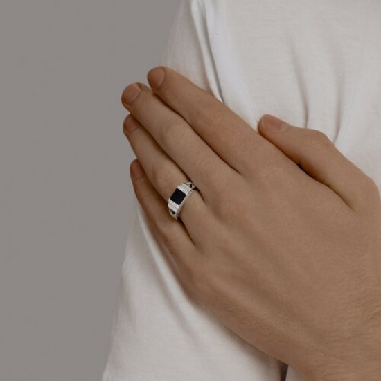 Печатка из серебра с эмалью с фианитами