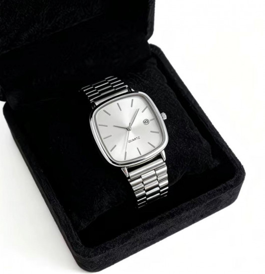 Кварцевые часы