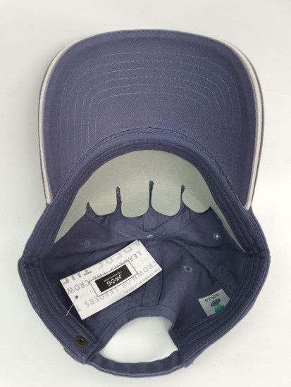 Бейсболка однотонная козырёк линия